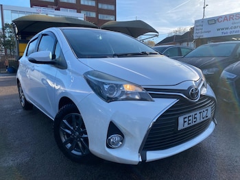 Used Toyota Yaris 2015 for sale - 76926932: Photo