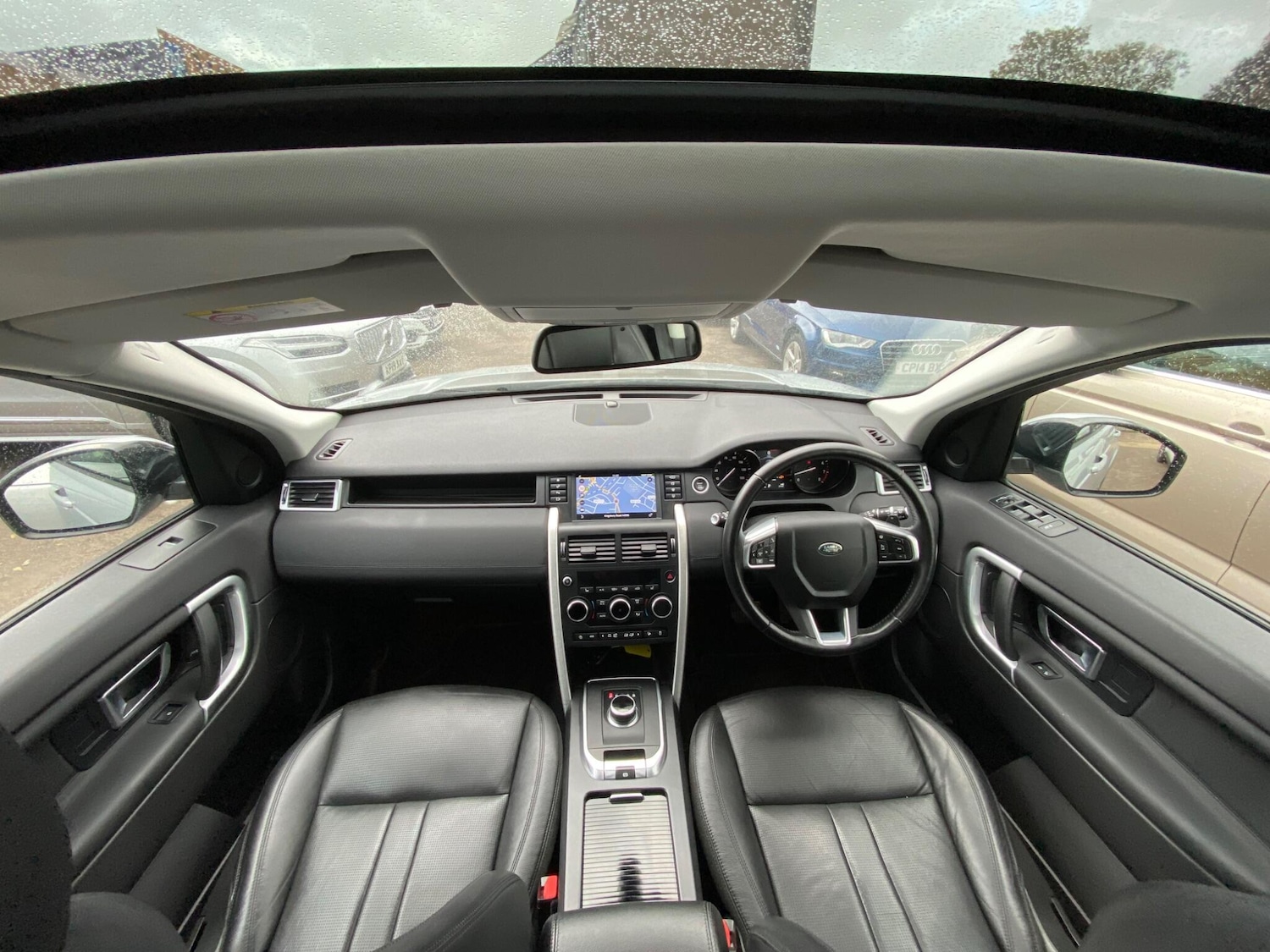 Used Land Rover Discovery Sport 2018 for sale - 76295164: Photo 2