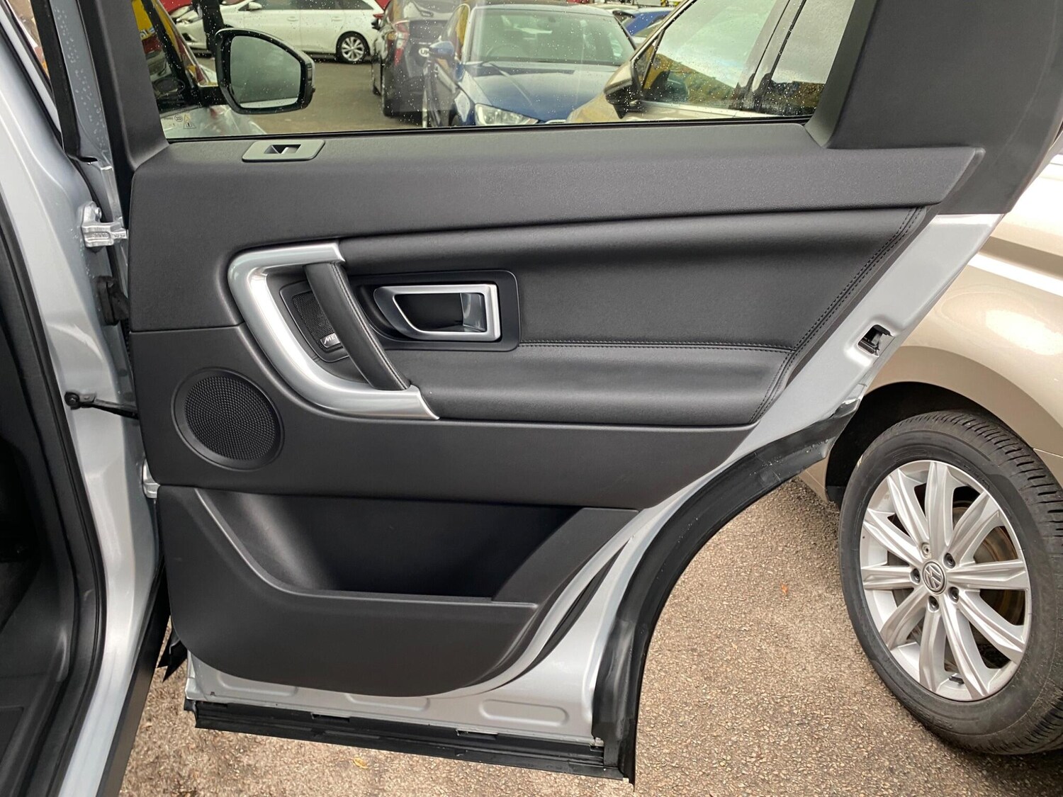 Used Land Rover Discovery Sport 2018 for sale - 76295164: Photo 33