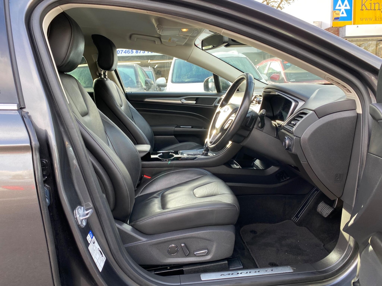 Used Ford Mondeo 2015 for sale - 76473548: Photo 16