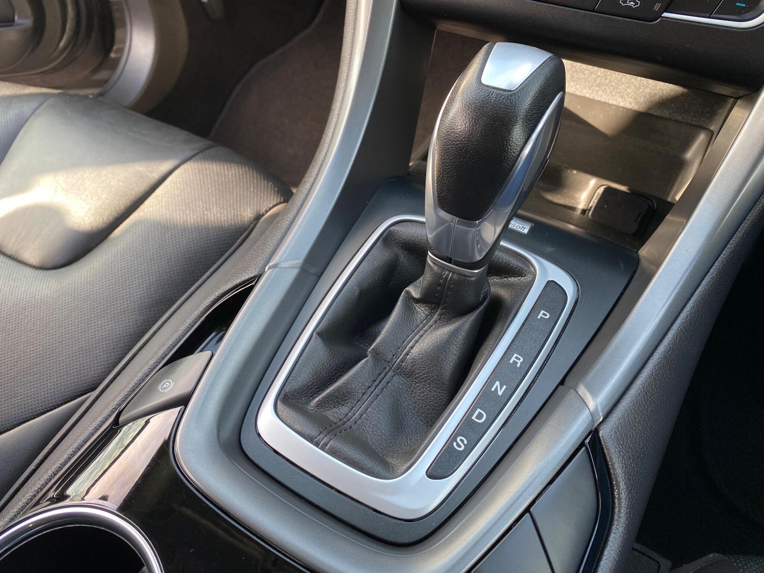 Used Ford Mondeo 2015 for sale - 76473548: Photo 23