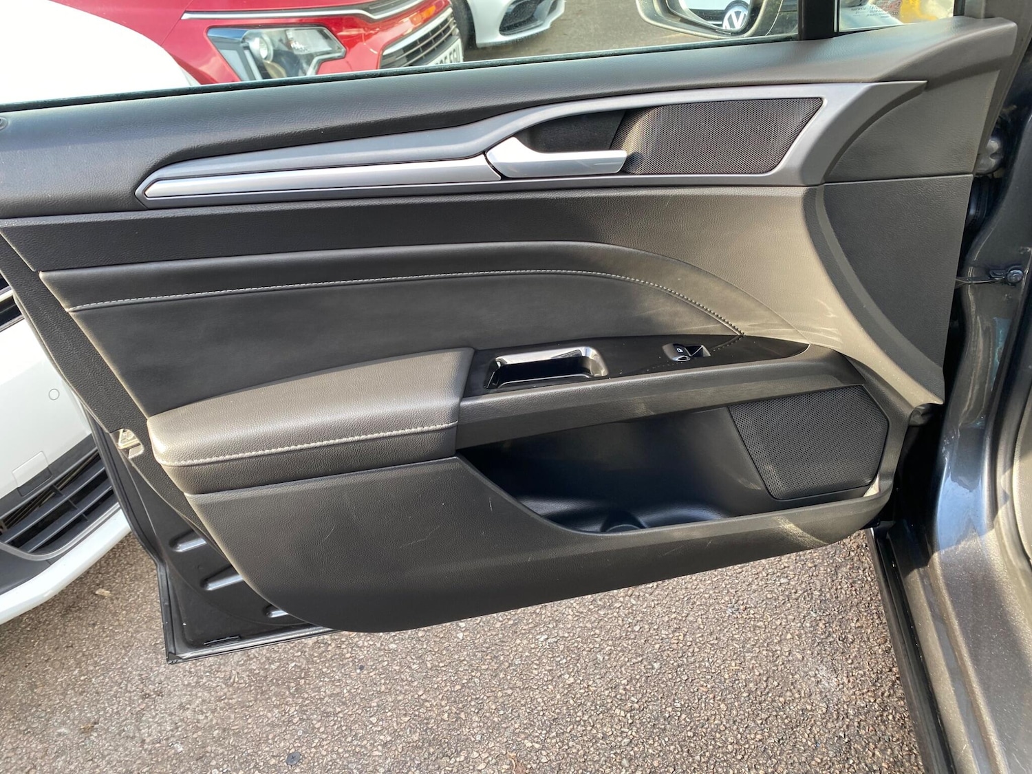 Used Ford Mondeo 2015 for sale - 76473548: Photo 33