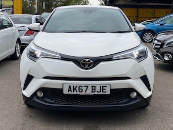Used Toyota C-HR 2017 for sale - 76994787: Photo
