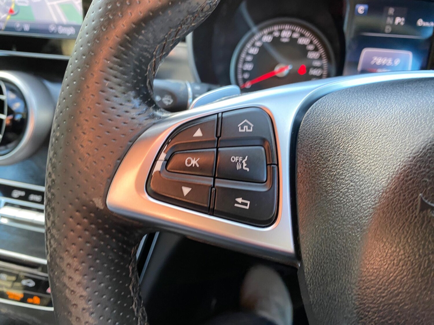 Used Mercedes-Benz C Class 2016 for sale - 75915278: Photo 28