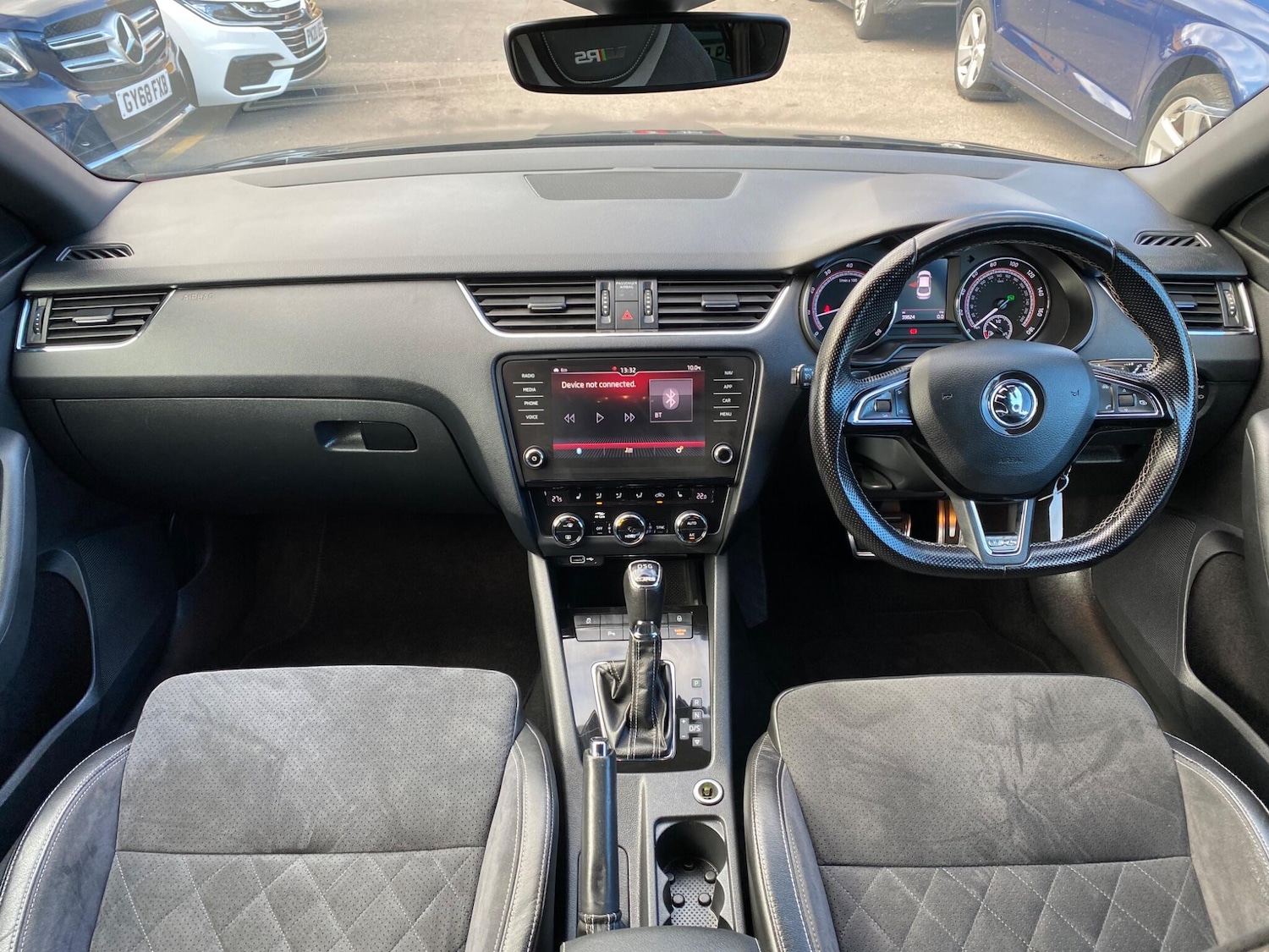 Used Skoda Octavia 2018 for sale - 76371383: Photo 2