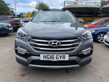 Used Hyundai Santa Fe 2016 for sale - 75577842: Photo