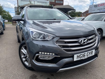 Used Hyundai Santa Fe 2016 for sale - 75577842: Photo