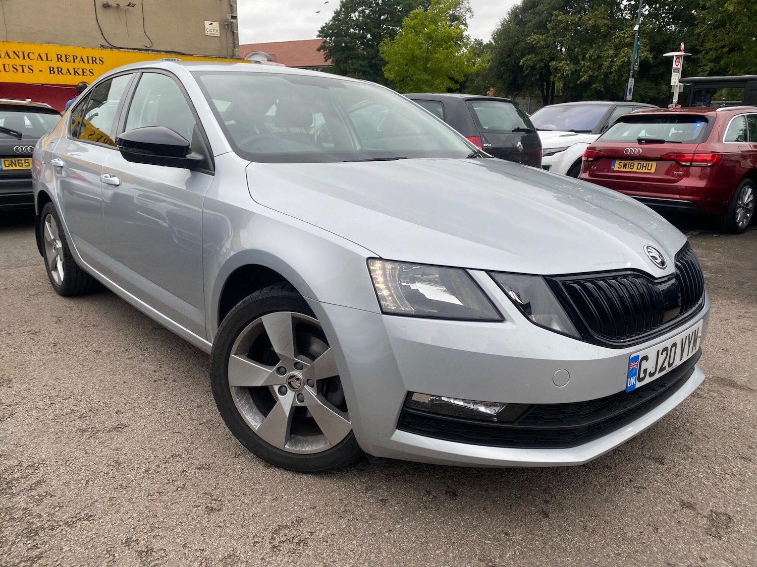 Used Skoda Octavia 2020 for sale - 76899368: Photo 2