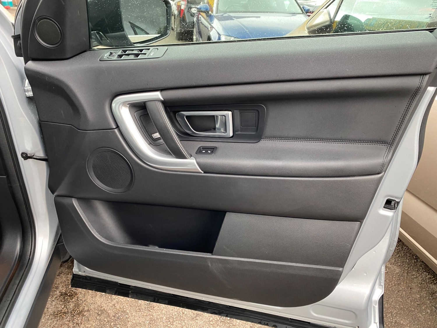 Used Land Rover Discovery Sport 2018 for sale - 76996404: Photo 16