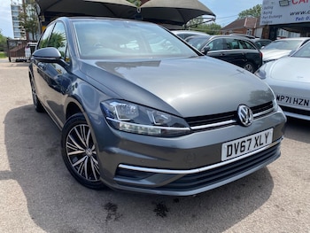 Used Volkswagen Golf 2017 for sale - 78902022: Photo