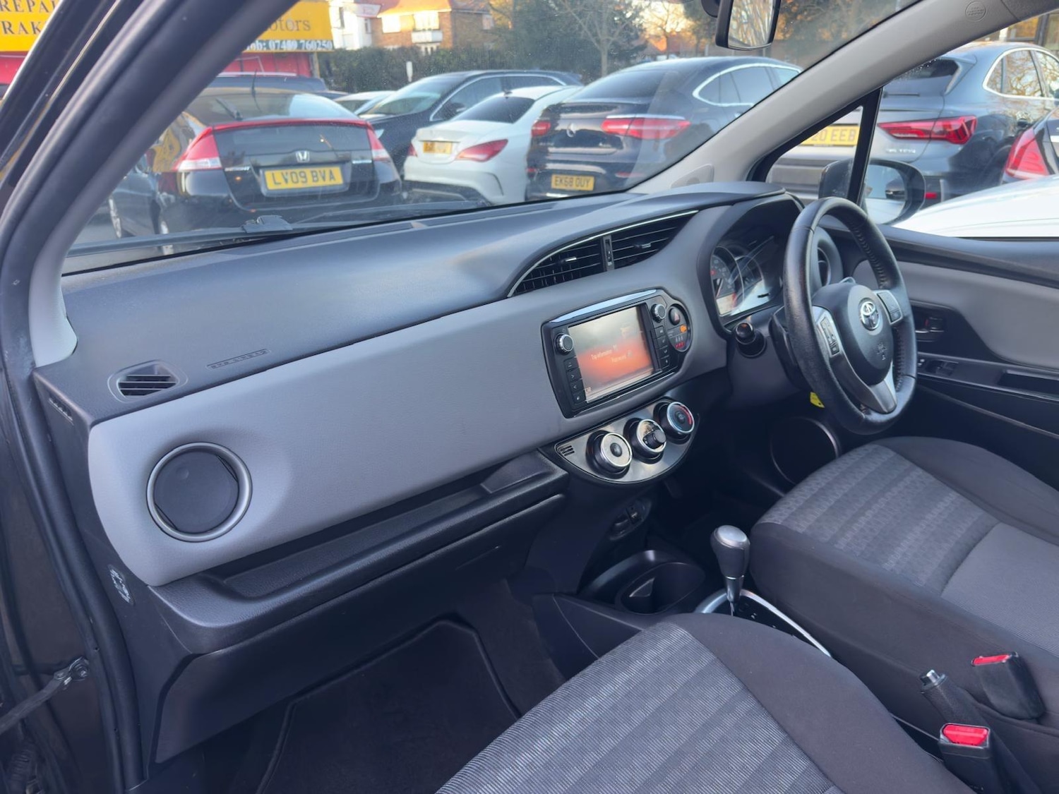 Used Toyota Yaris 2016 for sale - 77050118: Photo 33