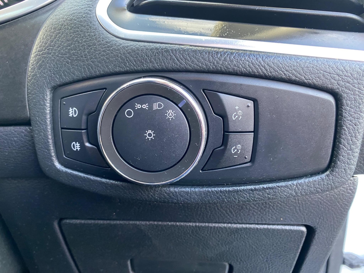 Used Ford S-Max 2015 for sale - 77097744: Photo 29