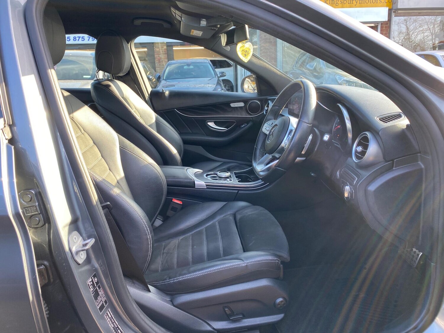 Used Mercedes-Benz C Class 2018 for sale - 78157179: Photo 17