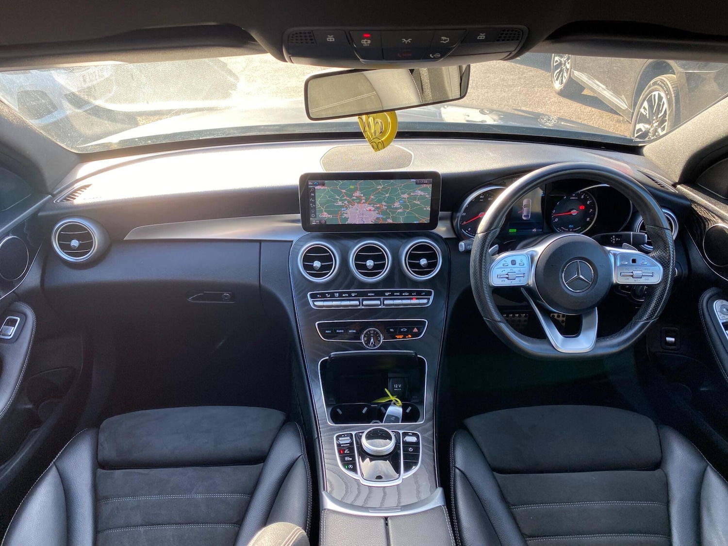 Used Mercedes-Benz C Class 2018 for sale - 78157179: Photo 2