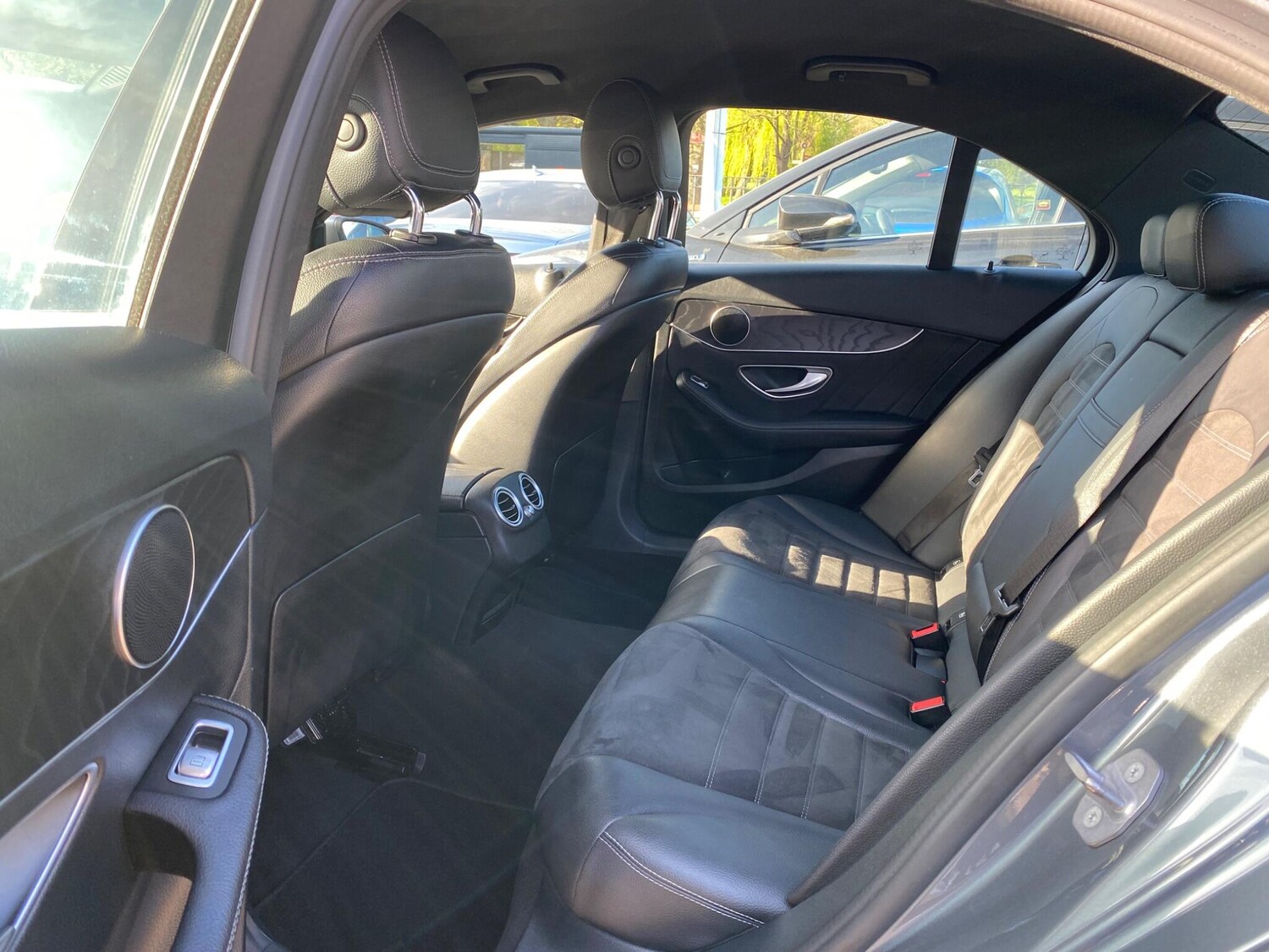 Used Mercedes-Benz C Class 2018 for sale - 78157179: Photo 36