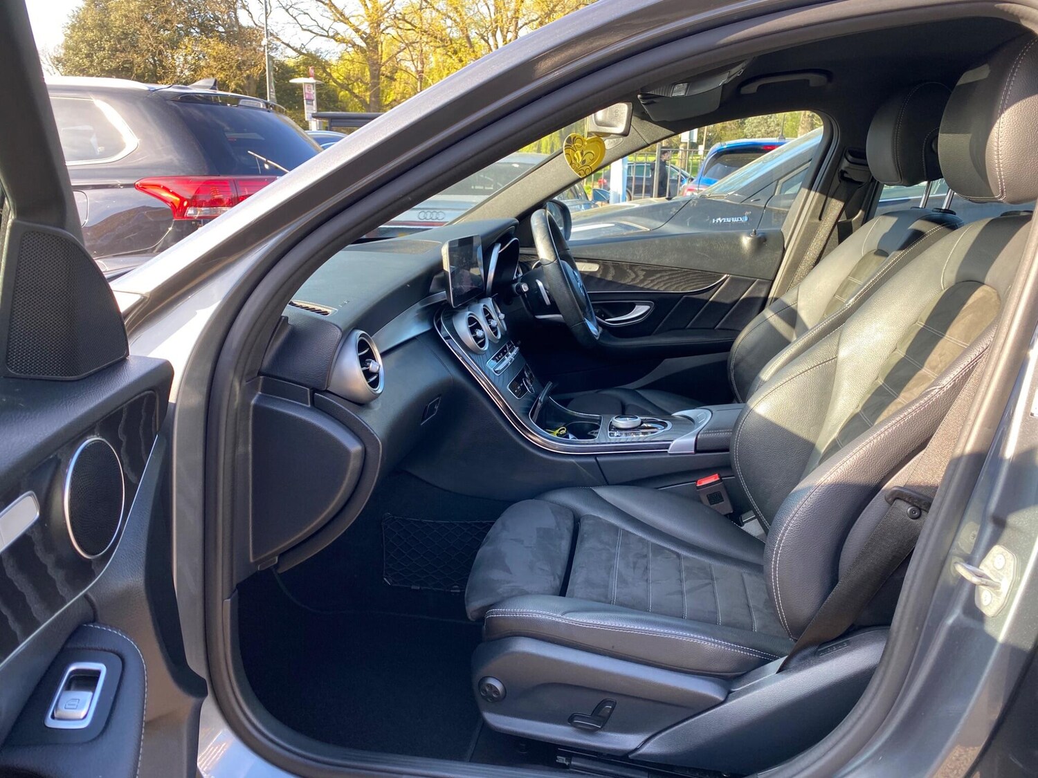 Used Mercedes-Benz C Class 2018 for sale - 78157179: Photo 38