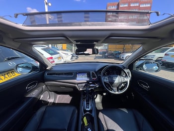 Used Honda HR-V 2018 for sale - 79144963: Photo