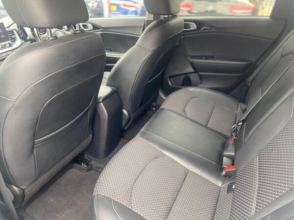 Used Kia Ceed 2021 for sale - 76059536: Photo 32