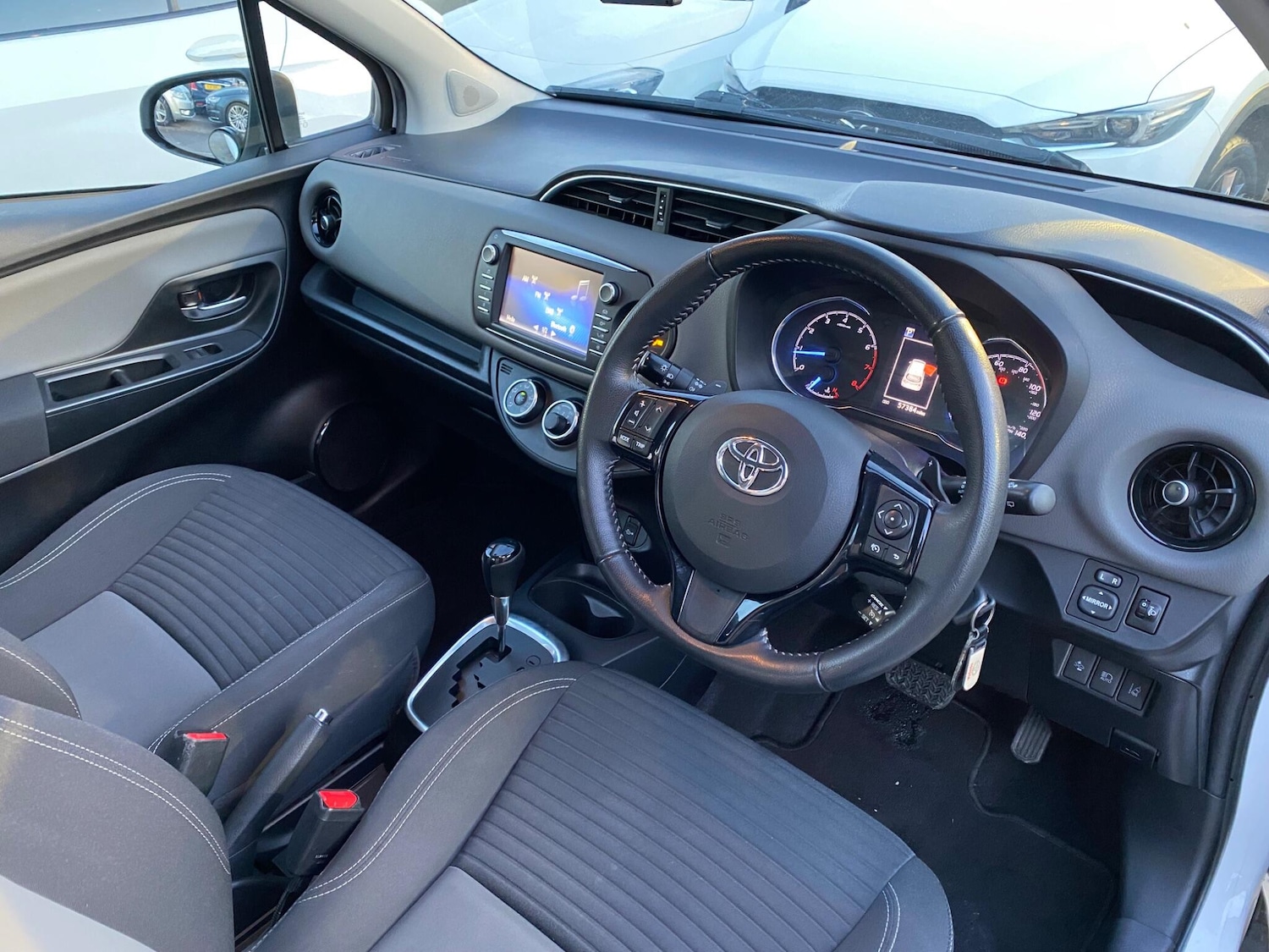 Used Toyota Yaris 2018 for sale - 77108846: Photo 11