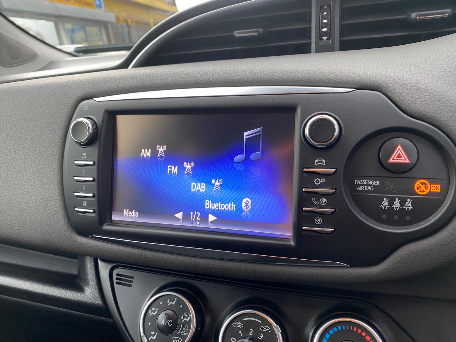 Used Toyota Yaris 2018 for sale - 77108846: Photo 21