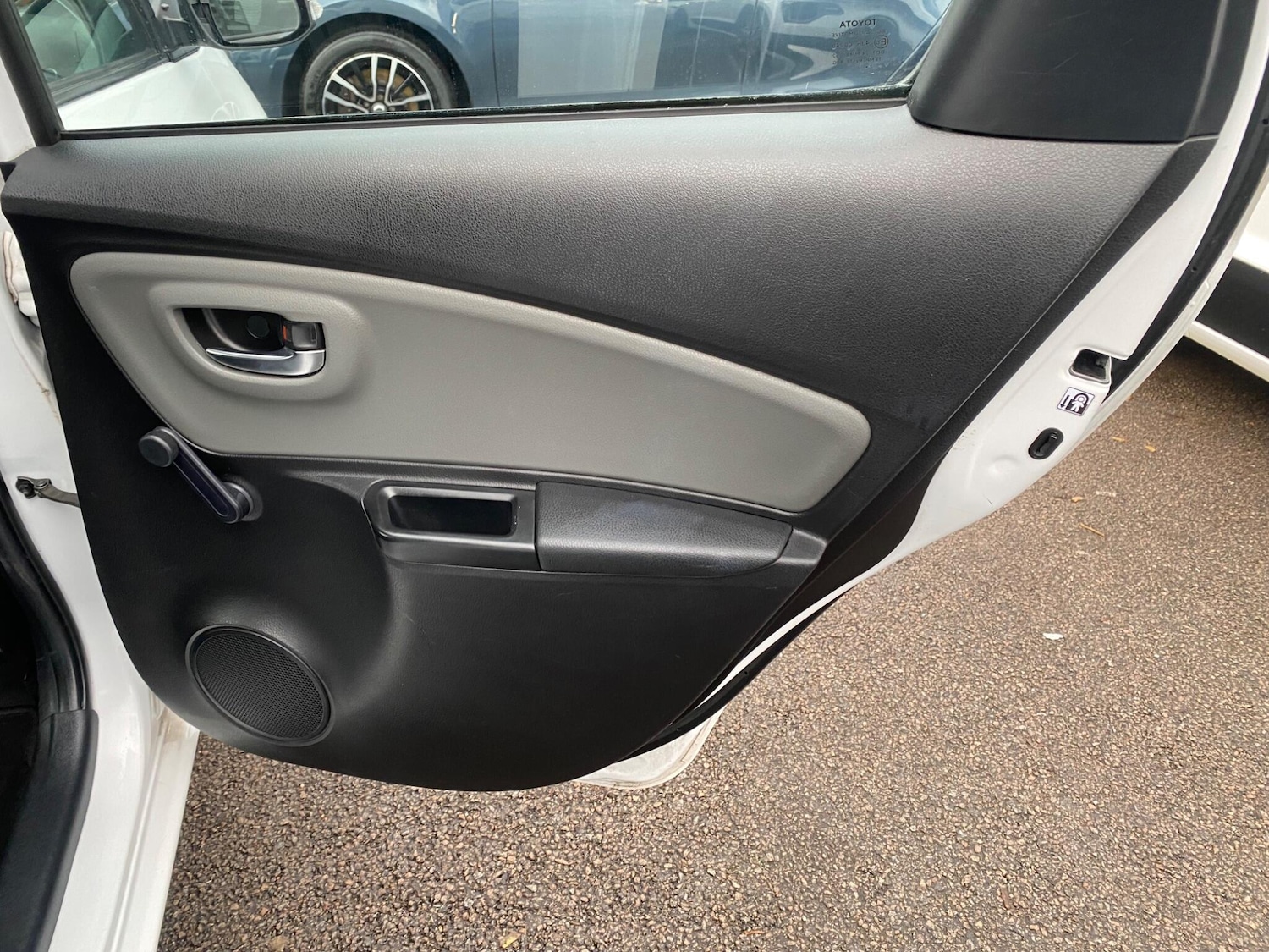 Used Toyota Yaris 2018 for sale - 77108846: Photo 26