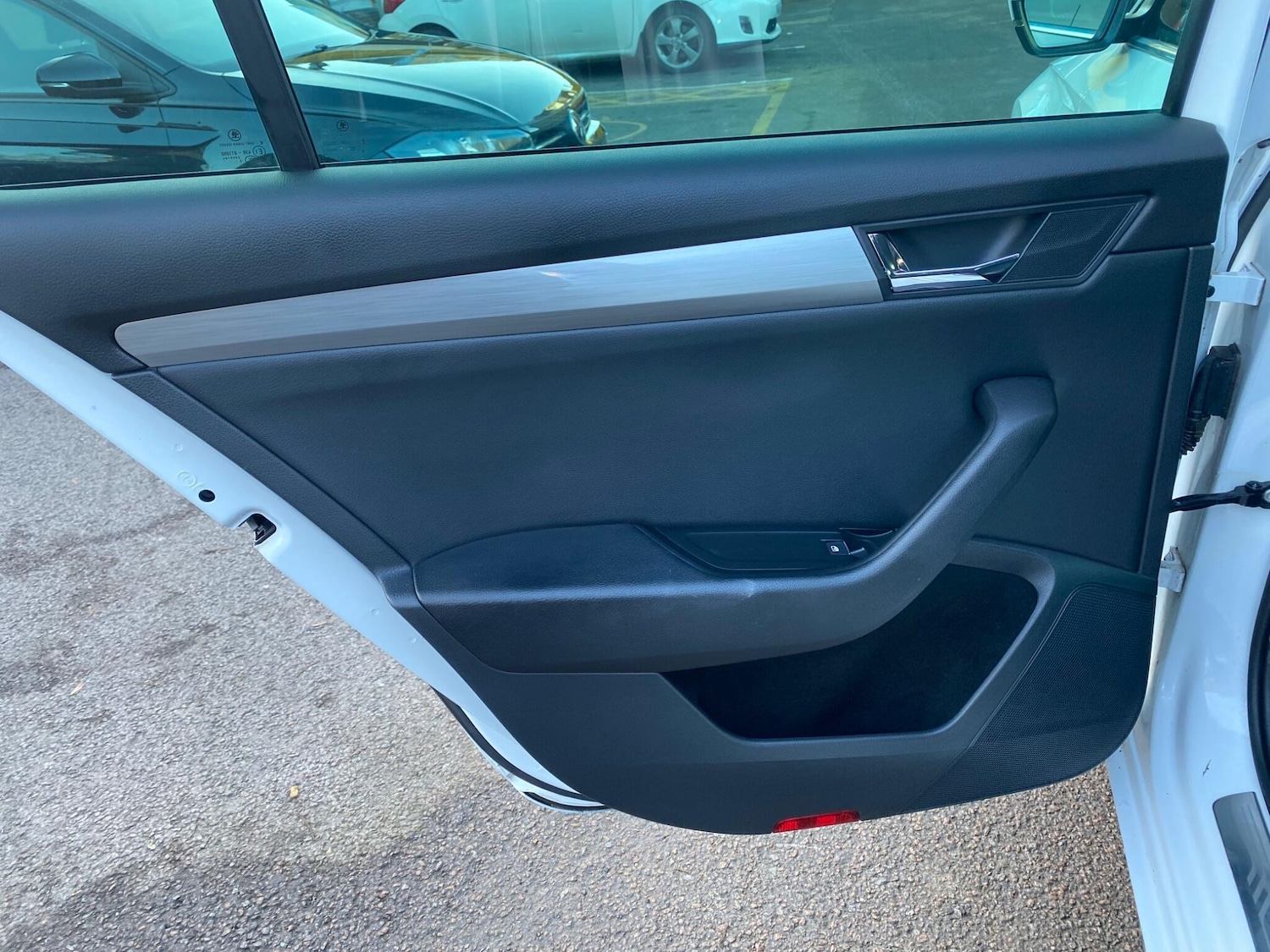 Used Skoda Superb 2016 for sale - 77081815: Photo 33