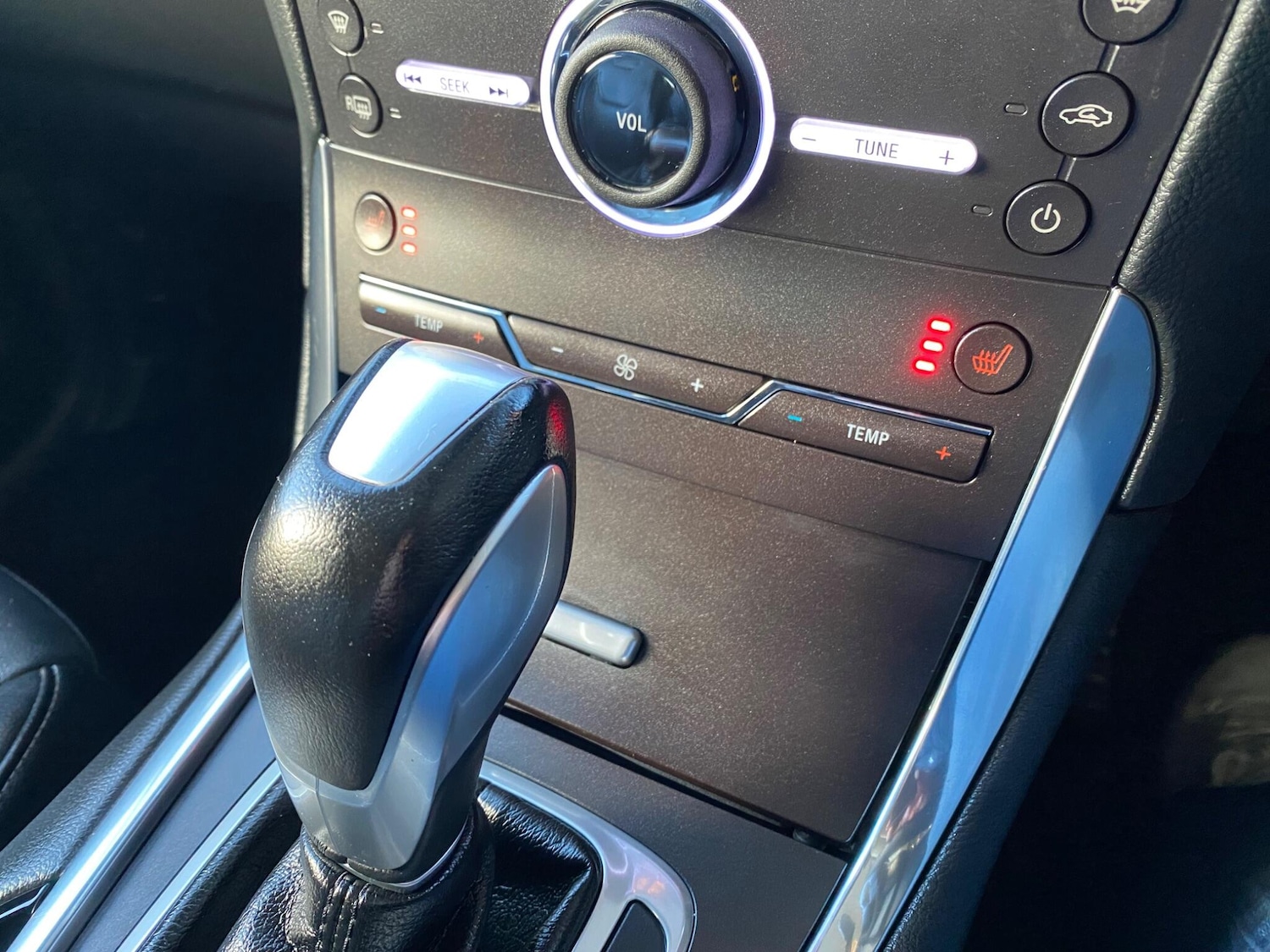 Used Ford S-Max 2015 for sale - 76283067: Photo 27