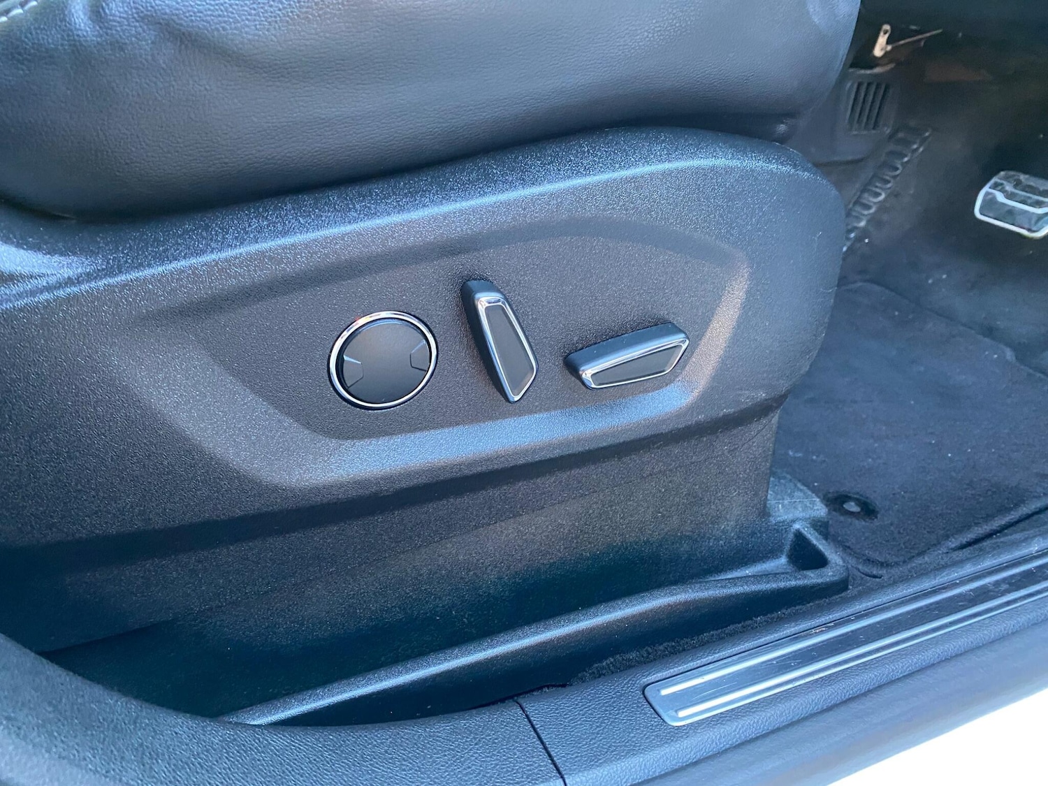 Used Ford S-Max 2015 for sale - 76283067: Photo 32