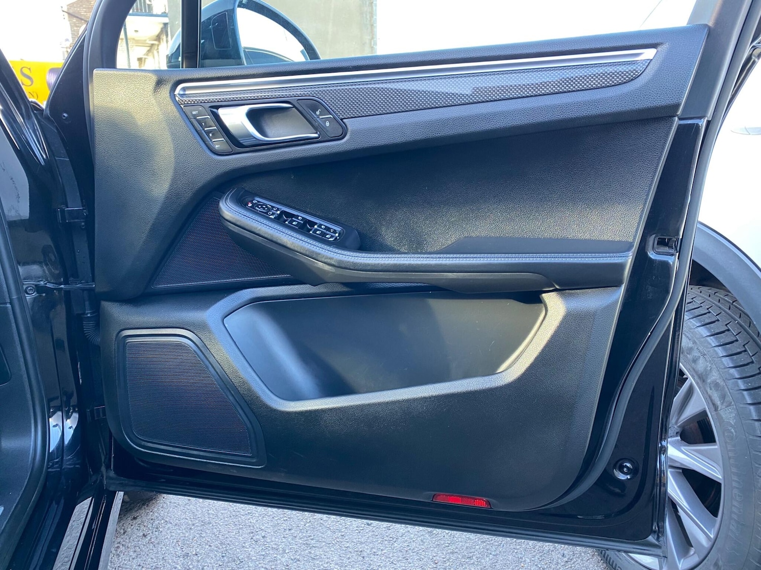 Used Porsche Macan 2017 for sale - 77040036: Photo 16