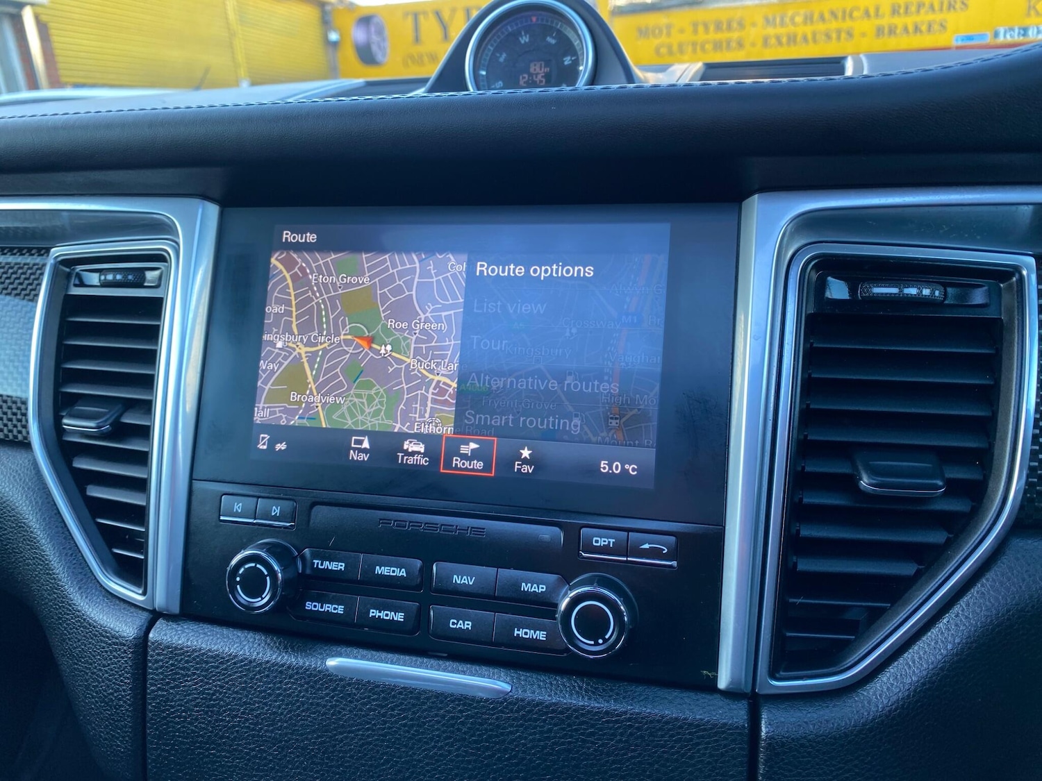 Used Porsche Macan 2017 for sale - 77040036: Photo 24