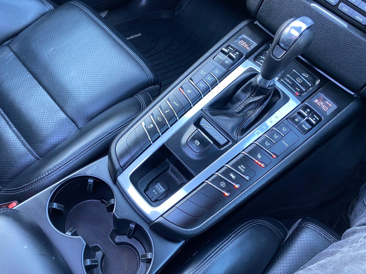 Used Porsche Macan 2017 for sale - 77040036: Photo 28