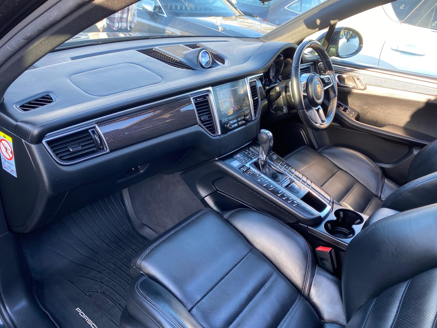 Used Porsche Macan 2017 for sale - 77040036: Photo 40