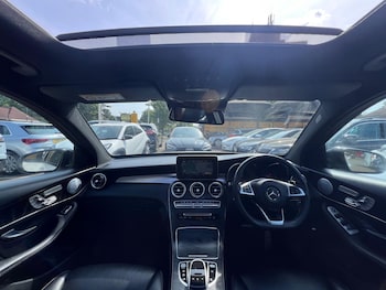 Used Mercedes-Benz GLC 2018 for sale - 79292003: Photo