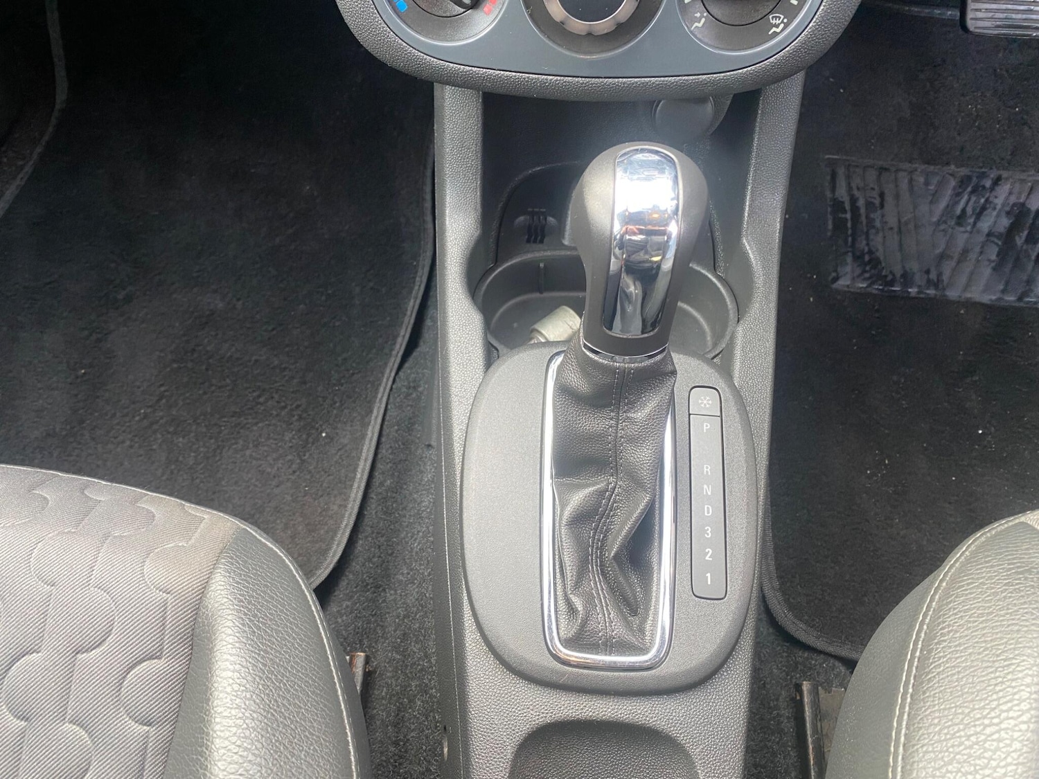 Used Vauxhall Corsa 2011 for sale - 76850478: Photo 13