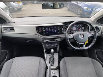 Used Volkswagen Polo 2019 for sale - 78231397: Photo