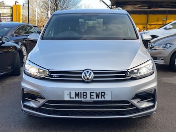 Used Volkswagen Touran 2018 for sale - 76728579: Photo