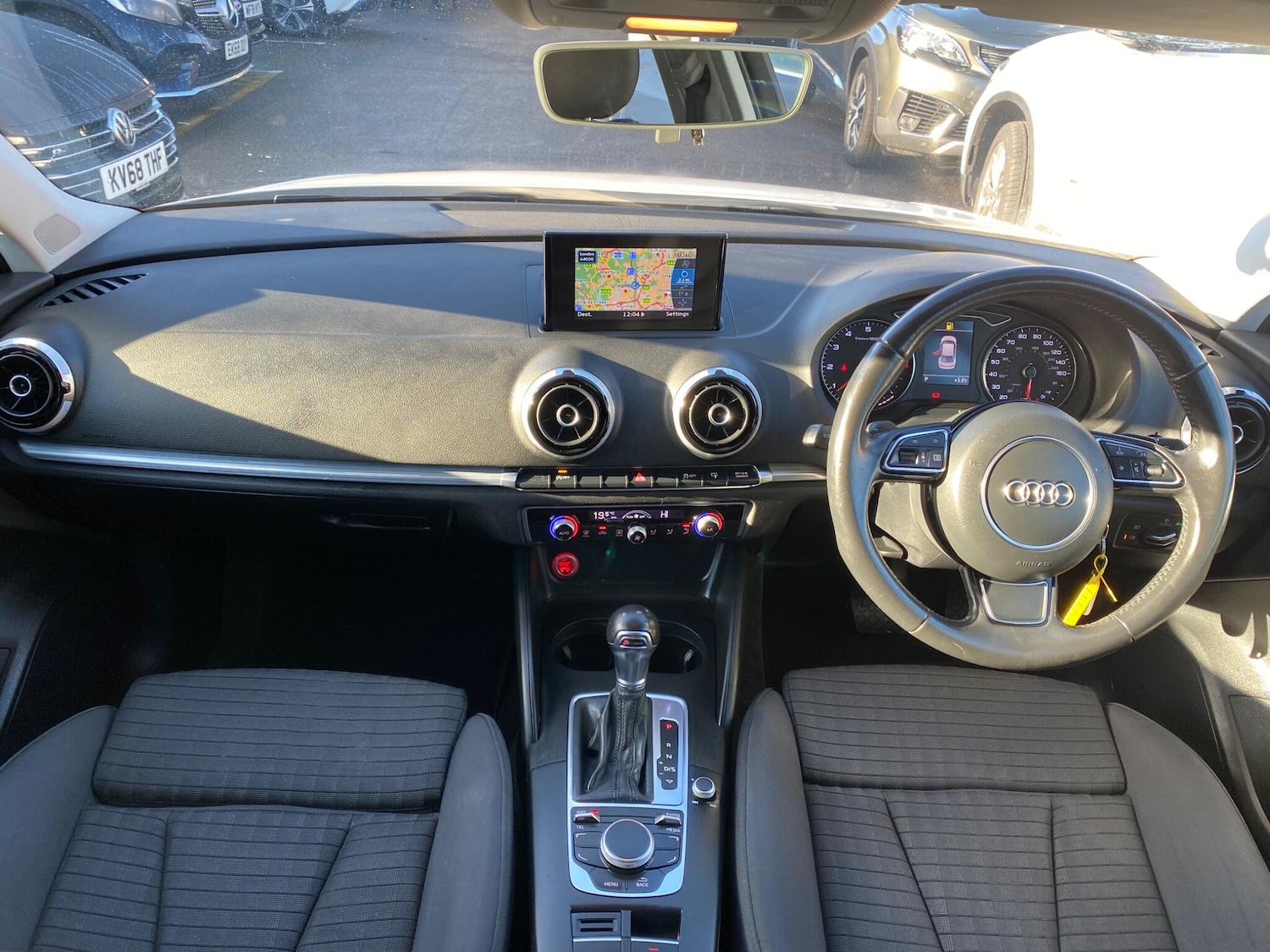 Used Audi A3 2016 for sale - 76781562: Photo 2