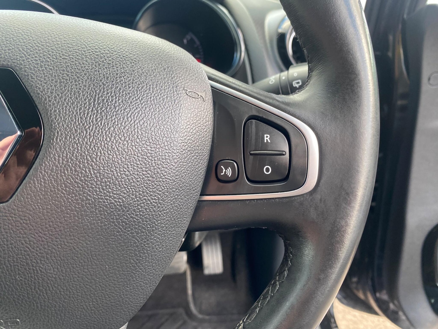 Used Renault Clio 2017 for sale - 77637718: Photo 24