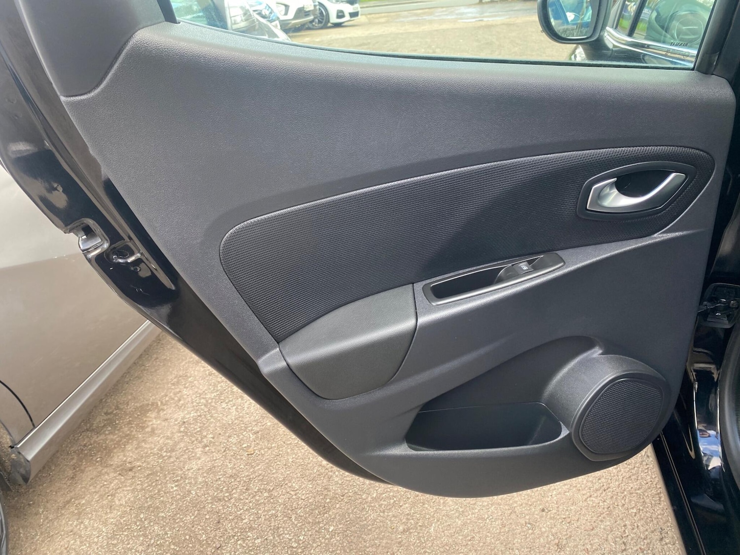 Used Renault Clio 2017 for sale - 77637718: Photo 30