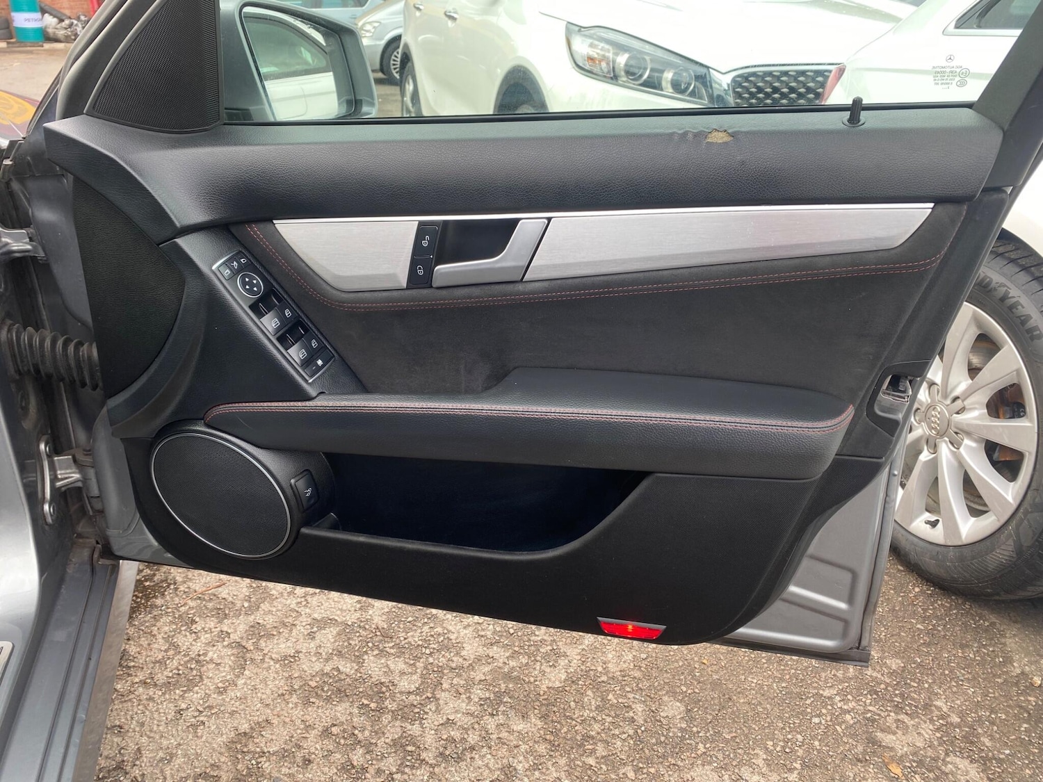 Used Mercedes-Benz C Class 2013 for sale - 76457438: Photo 16