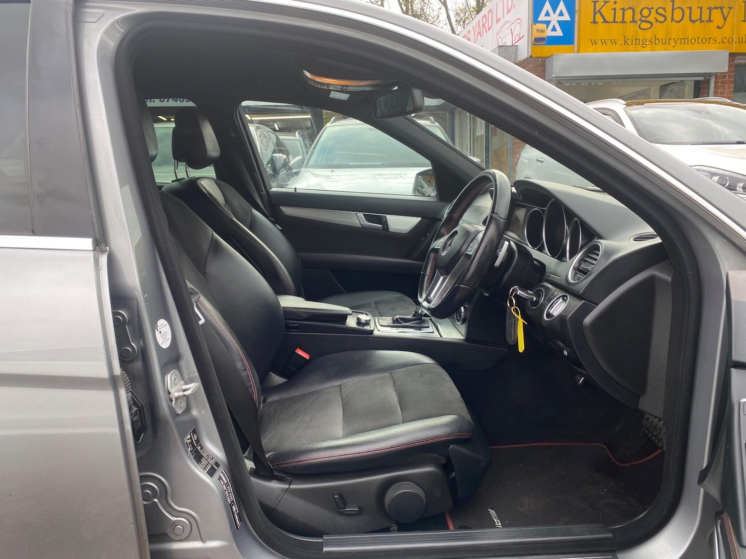 Used Mercedes-Benz C Class 2013 for sale - 76457438: Photo 17