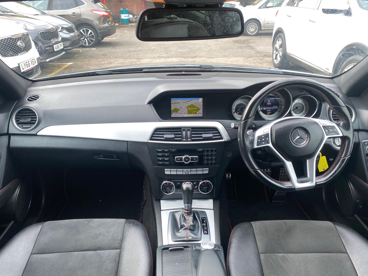 Used Mercedes-Benz C Class 2013 for sale - 76457438: Photo 2