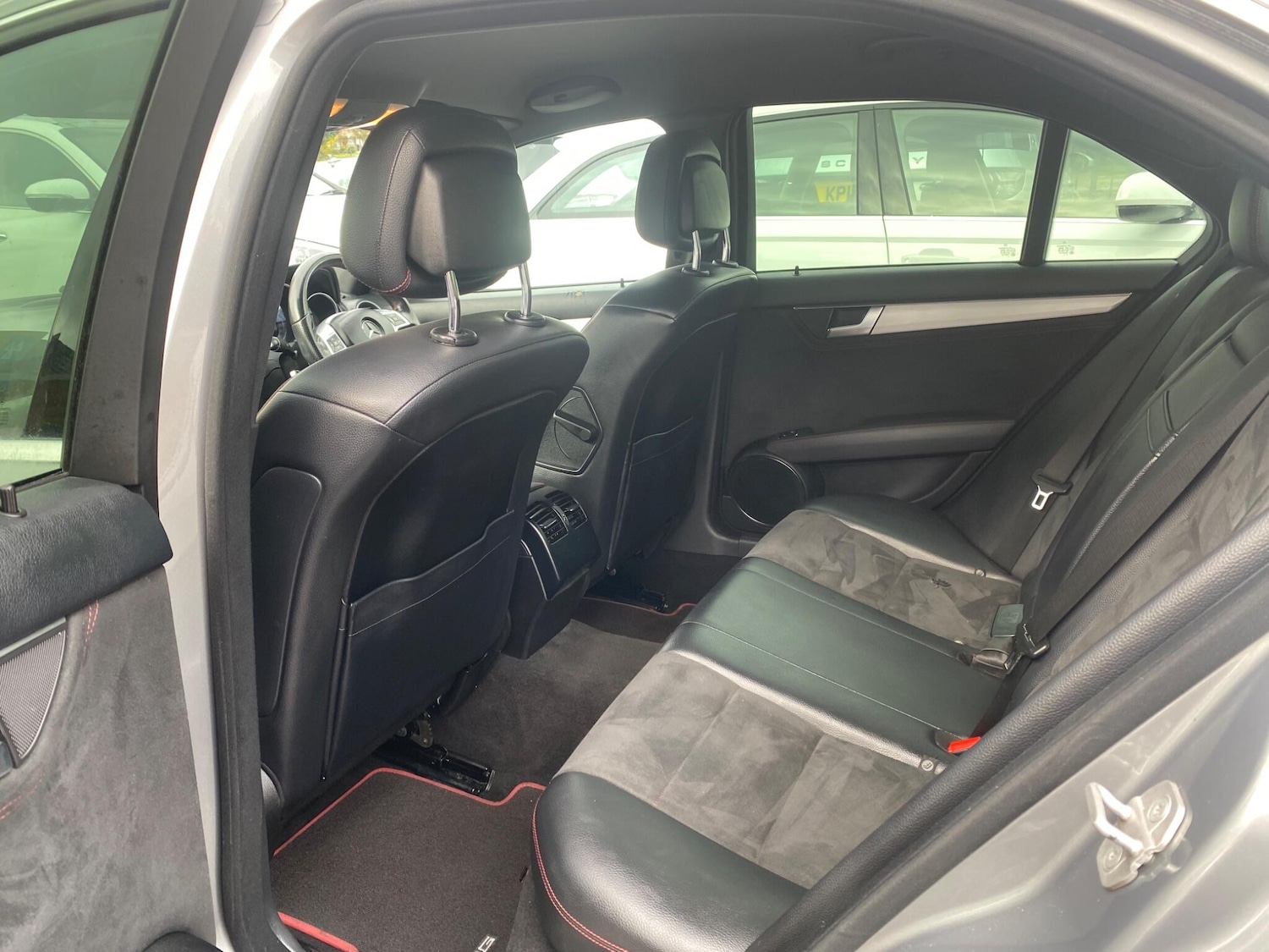 Used Mercedes-Benz C Class 2013 for sale - 76457438: Photo 32