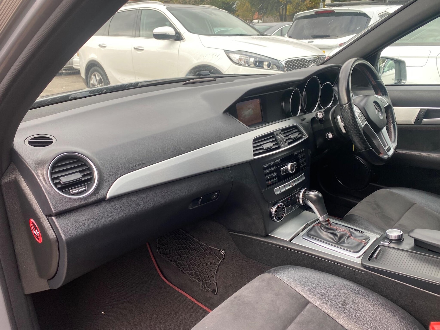 Used Mercedes-Benz C Class 2013 for sale - 76457438: Photo 35