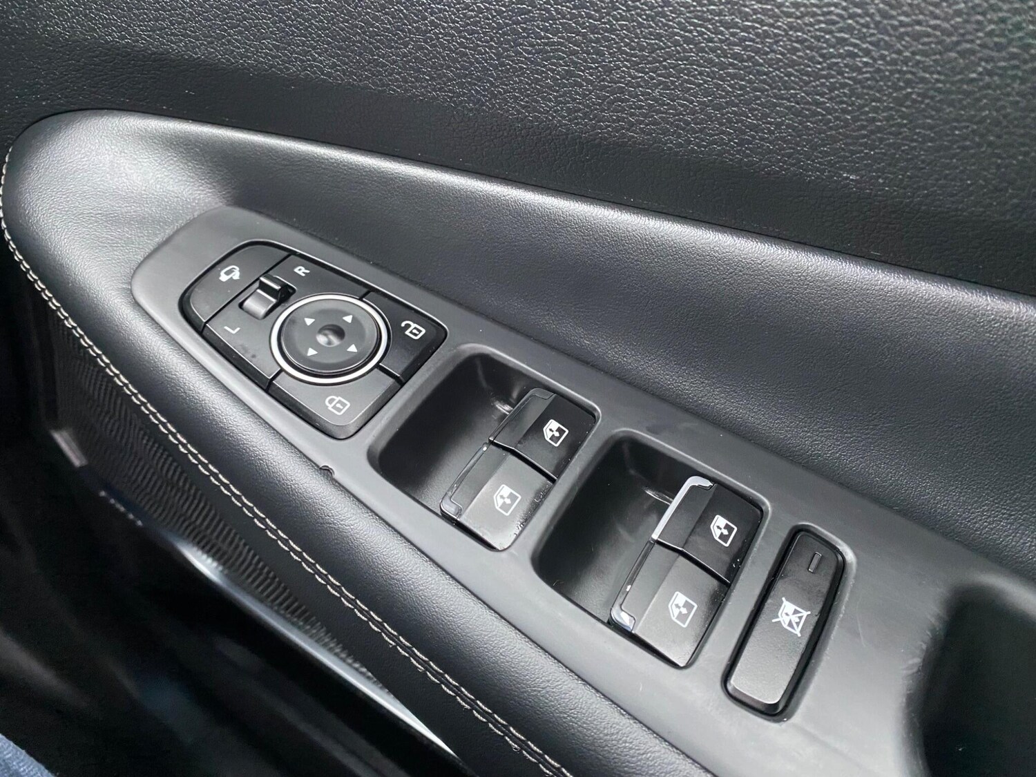 Used Hyundai Santa Fe 2018 for sale - 77626171: Photo 31