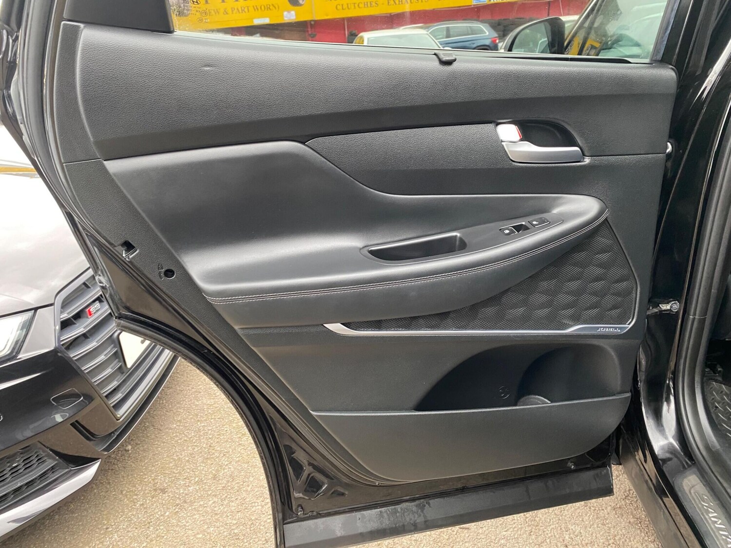 Used Hyundai Santa Fe 2018 for sale - 77626171: Photo 37