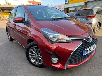 Used Toyota Yaris 2015 for sale - 78676485: Photo