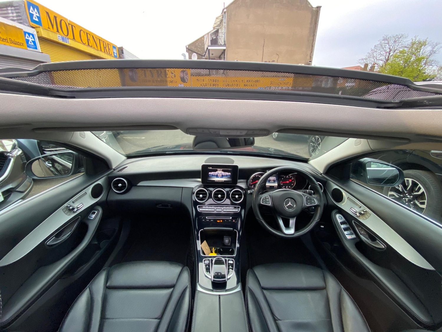 Used Mercedes-Benz C Class 2017 for sale - 78204784: Photo 2