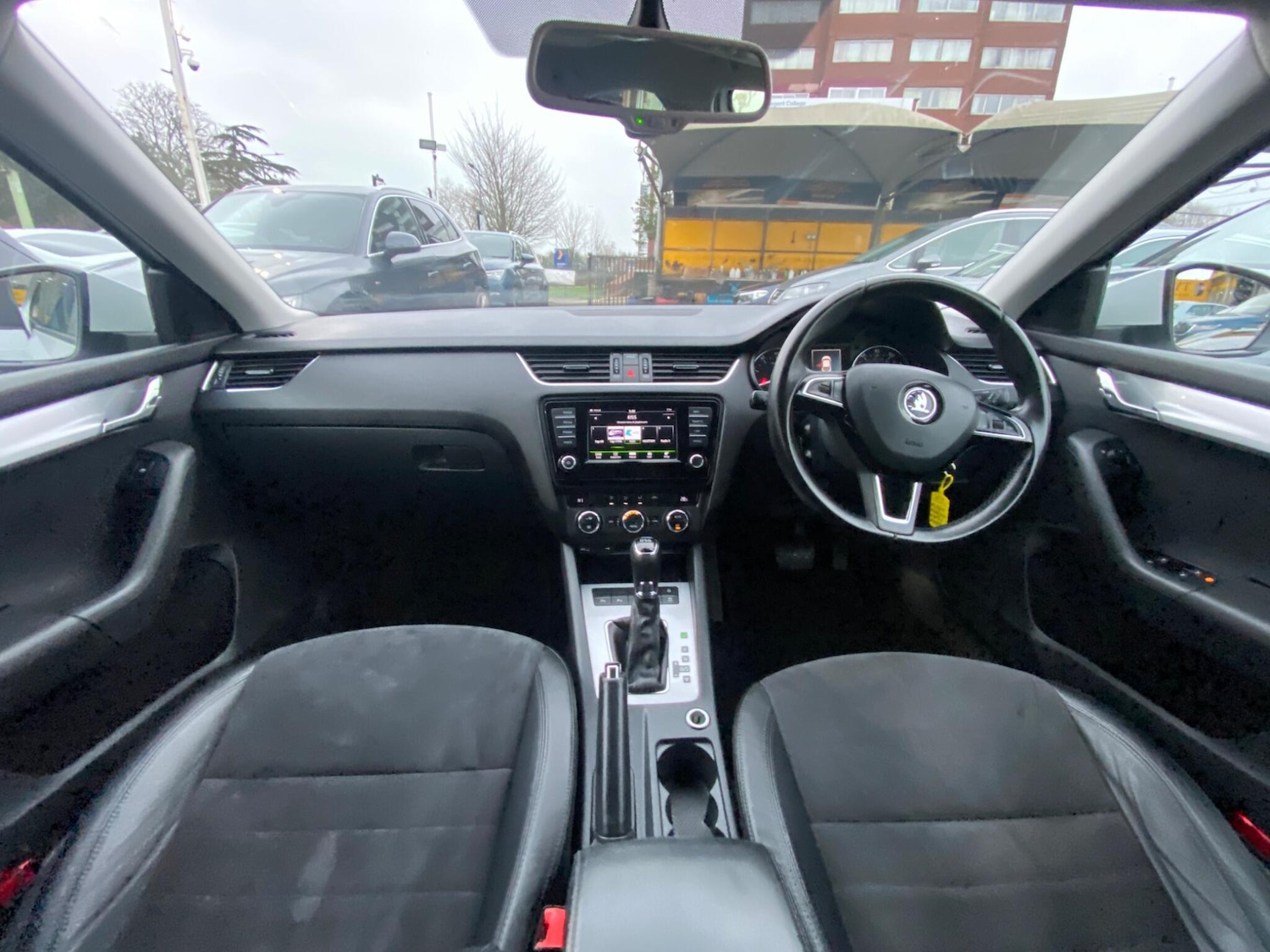 Used Skoda Octavia 2015 for sale - 77315157: Photo 2