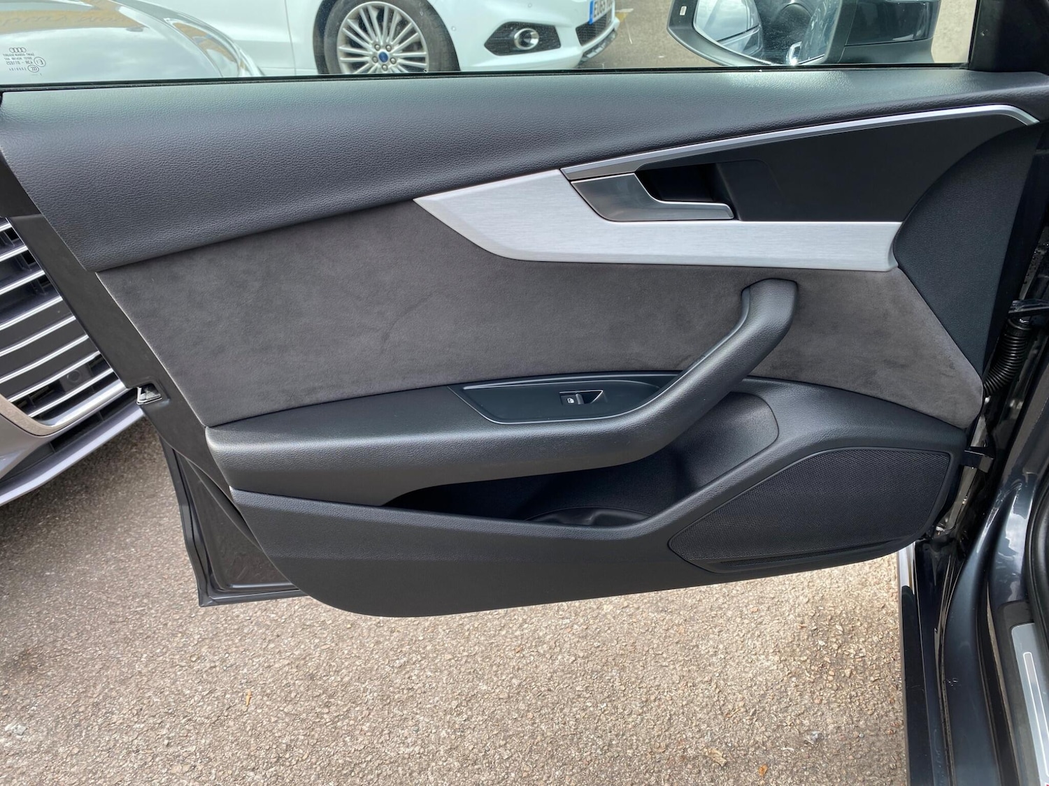 Used Audi A4 Avant 2017 for sale - 76247699: Photo 35